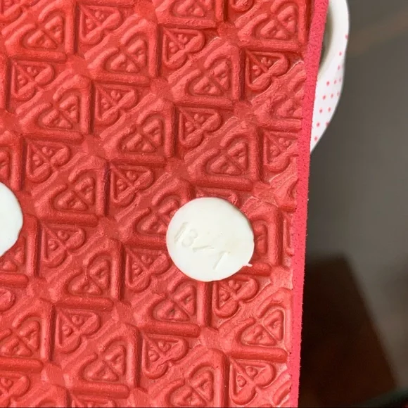 Girl’s Roxy X Disney Little Mermaid Ariel Flip Flop Sandals - Picture 9 of 10